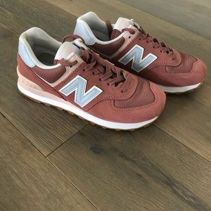 Women’s New Balance 574  New
